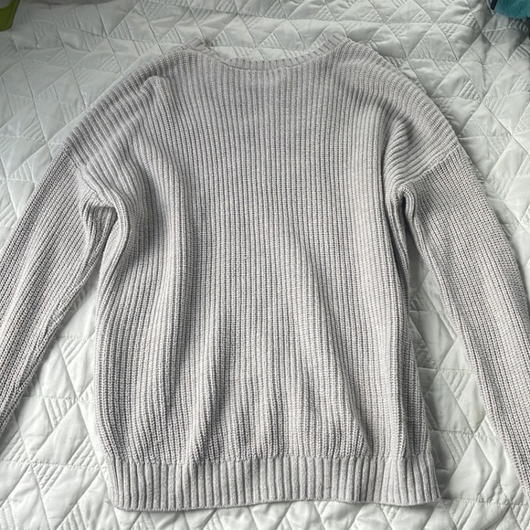 Hollister Off- White Sweater - Picture 4 of 4